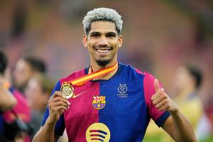 皇冠体育代理平台-每体：拜仁再次对巴萨中卫阿劳霍产生兴趣，解约金6500万欧元