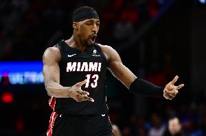 皇冠体育代理平台-阿德巴约上半场12投6中得到16分4板3助 首节独得12分2助