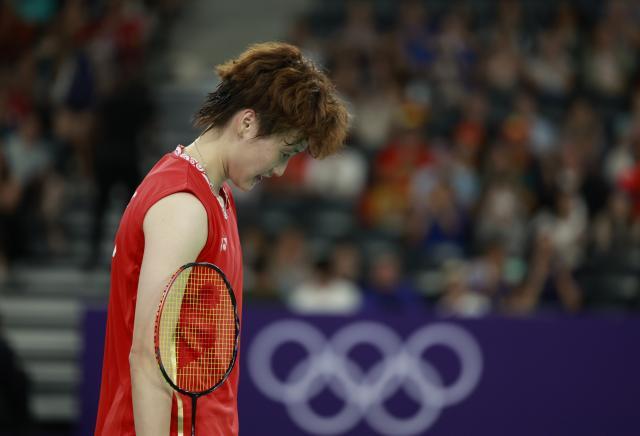 1722736343960033335.jpg 巴黎奥运会+_+羽毛球——女单四分之一决赛:何冰娇胜陈雨菲XxjpseC010356_20240803_MVPFN0A001.jpg