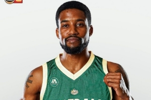 皇冠信用网-媒体人：澳大利亚归化前新疆外援布莱斯-科顿 球员效力澳洲多年