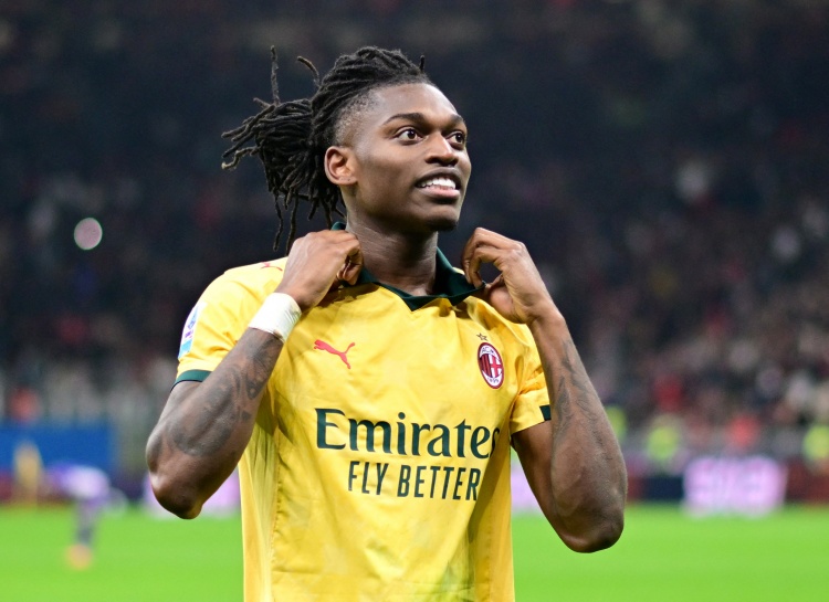 皇冠体育代理平台-隆戈：米兰将续约莱奥 保留1.75亿欧解约金、固定年薪涨至600万欧